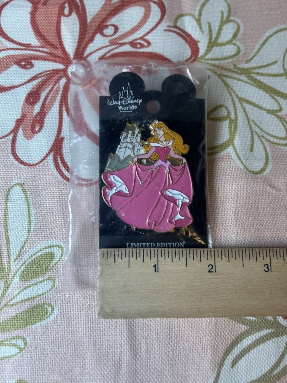 DISNEY Pin SLEEPING BEAUTY PRINCESS BALL EVENT PIN ON CARD LE 1500 WDW Aurora - Picture 4 of 5